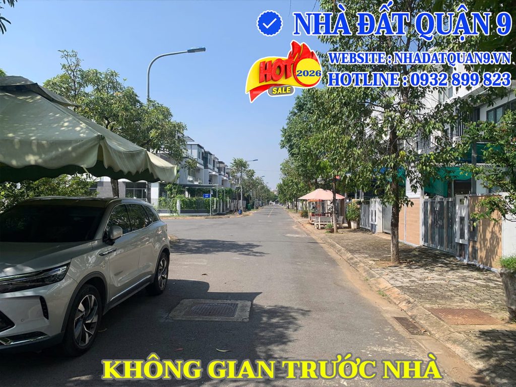 Không gian trước nhà phố Ba Son 101 Đường N12